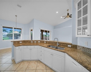 621 Nw 37th Avenue - Photo Thumbnail 17