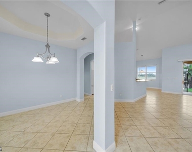 621 Nw 37th Avenue - Photo Thumbnail 8