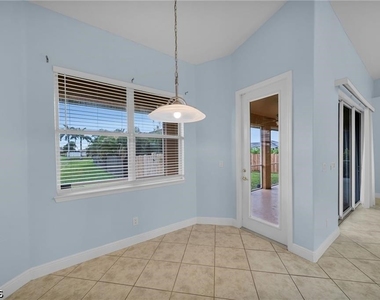 621 Nw 37th Avenue - Photo Thumbnail 2