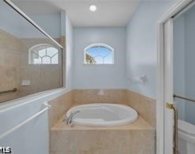 621 Nw 37th Avenue - Photo Thumbnail 27