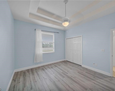 621 Nw 37th Avenue - Photo Thumbnail 15