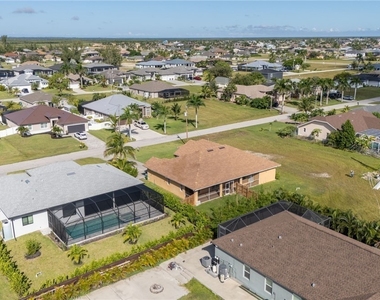 621 Nw 37th Avenue - Photo Thumbnail 34