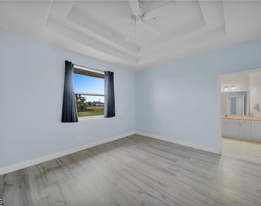 621 Nw 37th Avenue - Photo Thumbnail 13