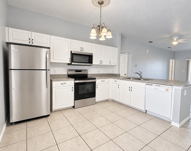 1117 Sw 48th Terrace - Photo Thumbnail 4