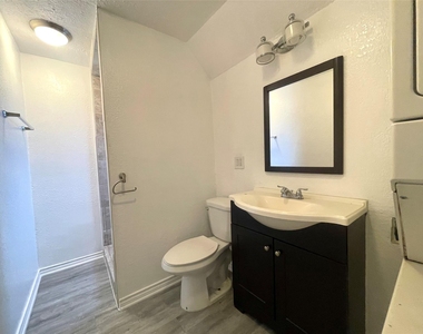 1127 Walling Street - Photo Thumbnail 11
