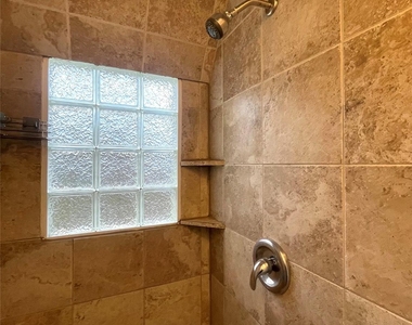 1127 Walling Street - Photo Thumbnail 12
