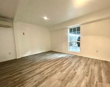 1127 Walling Street - Photo Thumbnail 7