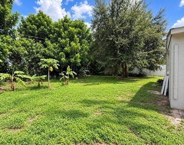 1111 Cherokee Avenue - Photo Thumbnail 21