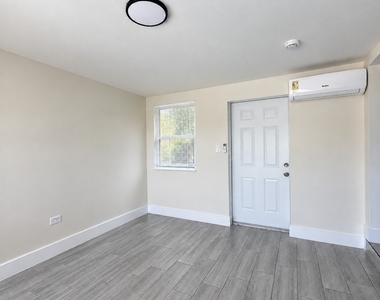 1111 Cherokee Avenue - Photo Thumbnail 16
