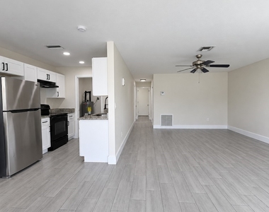 1111 Cherokee Avenue - Photo Thumbnail 1