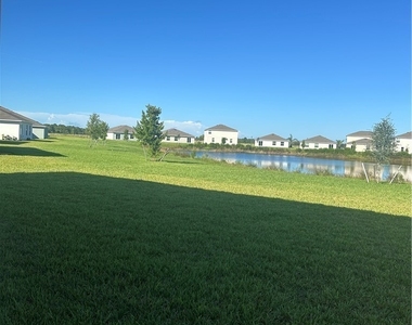 11610 Savanna Lakes Boulevard - Photo Thumbnail 16