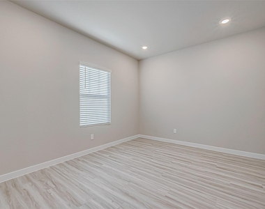 6343 Buffalo Bend Lane - Photo Thumbnail 3