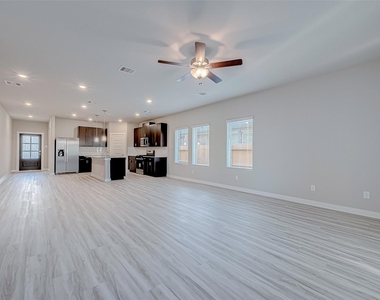 6343 Buffalo Bend Lane - Photo Thumbnail 9