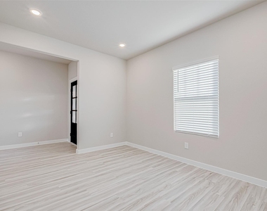 6343 Buffalo Bend Lane - Photo Thumbnail 4