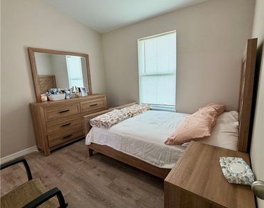 354 Mangonia Avenue - Photo Thumbnail 6