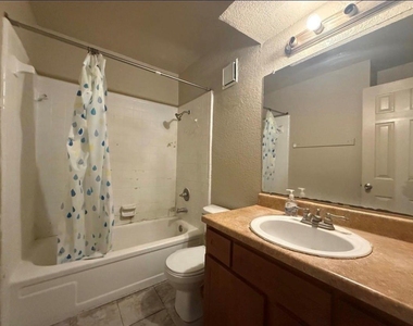 8100 Creekbend Drive - Photo Thumbnail 4