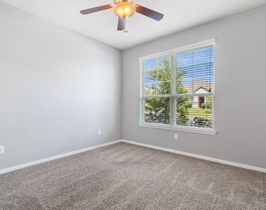 1527 Holly Chase Court - Photo Thumbnail 20
