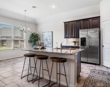 1527 Holly Chase Court - Photo Thumbnail 10