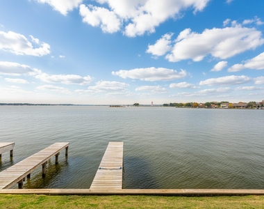 7039 Kingston Cove Lane - Photo Thumbnail 33