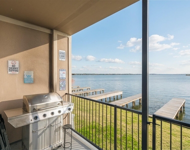 7039 Kingston Cove Lane - Photo Thumbnail 31