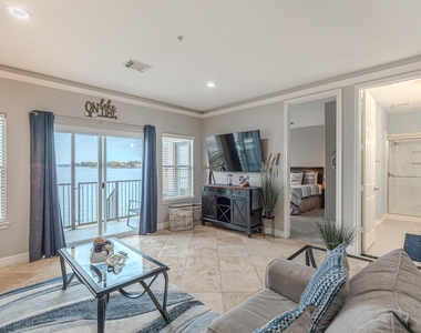 7039 Kingston Cove Lane - Photo Thumbnail 18