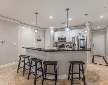 7039 Kingston Cove Lane - Photo Thumbnail 8
