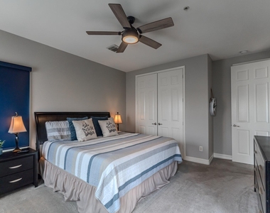 7039 Kingston Cove Lane - Photo Thumbnail 20