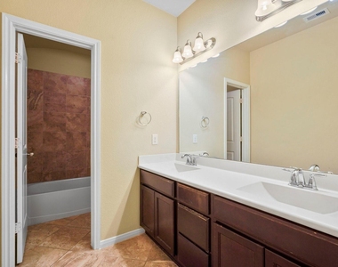 115 Meadow Valley Drive - Photo Thumbnail 6