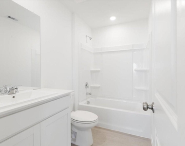 18606 Tulip Creek Drive - Photo Thumbnail 11