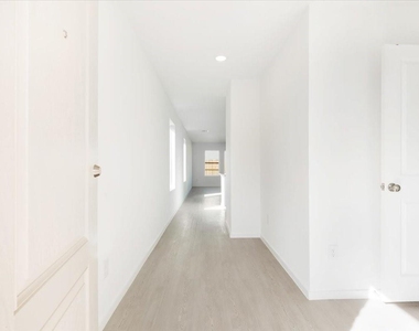18606 Tulip Creek Drive - Photo Thumbnail 1
