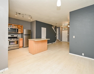 23850 Pebworth Place - Photo Thumbnail 7