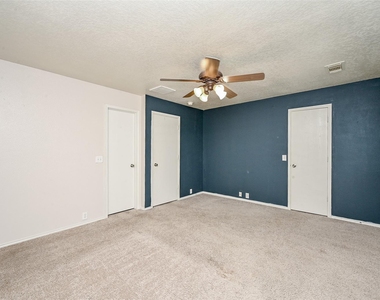 23850 Pebworth Place - Photo Thumbnail 14
