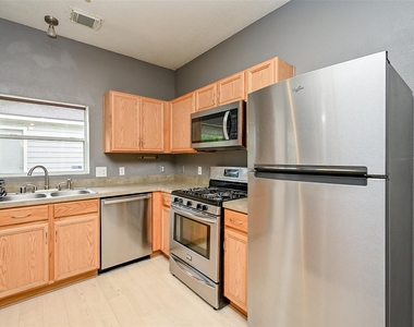 23850 Pebworth Place - Photo Thumbnail 9