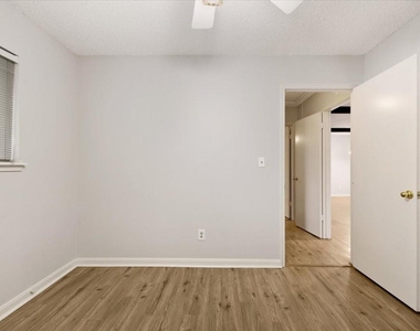 3313 Churchill Street - Photo Thumbnail 17