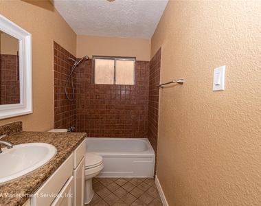 12834 Timothy Drive - Photo Thumbnail 10