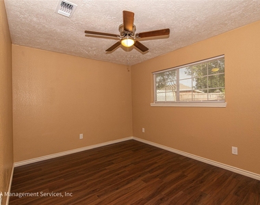 12834 Timothy Drive - Photo Thumbnail 9