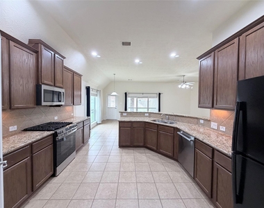 18115 Serene Shore Drive - Photo Thumbnail 5