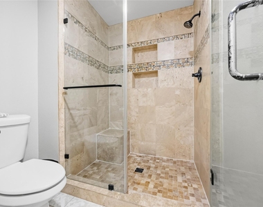 802 Oak West Drive - Photo Thumbnail 12