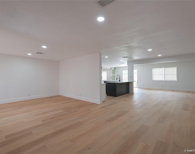 7942 Hammerly Boulevard - Photo Thumbnail 7