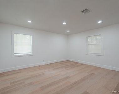7942 Hammerly Boulevard - Photo Thumbnail 14