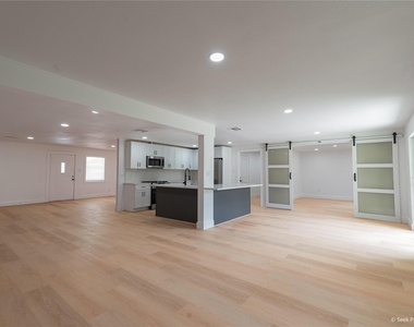7942 Hammerly Boulevard - Photo Thumbnail 2