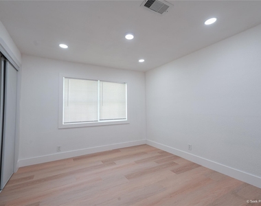 7942 Hammerly Boulevard - Photo Thumbnail 10