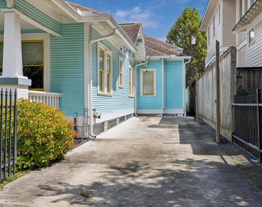1638 Harvard Street - Photo Thumbnail 4
