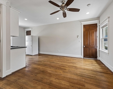 1638 Harvard Street - Photo Thumbnail 5