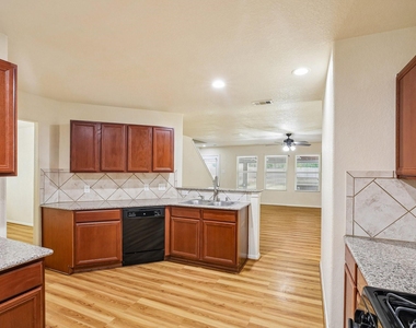 21127 Fox Orchard Court - Photo Thumbnail 14