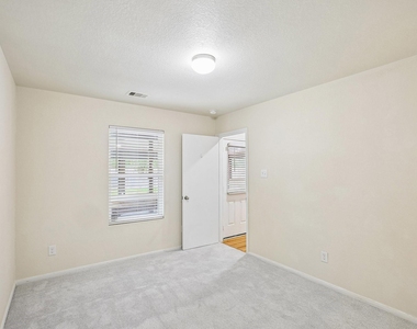 21127 Fox Orchard Court - Photo Thumbnail 16