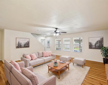 21127 Fox Orchard Court - Photo Thumbnail 4