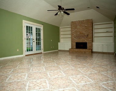 6318 Crakston Street - Photo Thumbnail 5
