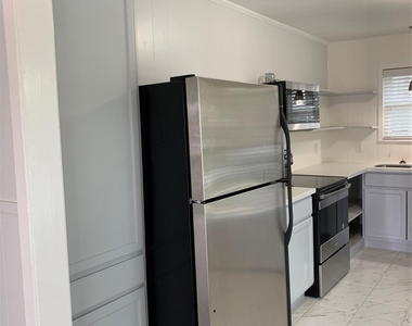 2303 Blodgett Street - Photo Thumbnail 3