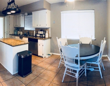 12012 S Blackjack Oak Circle - Photo Thumbnail 1